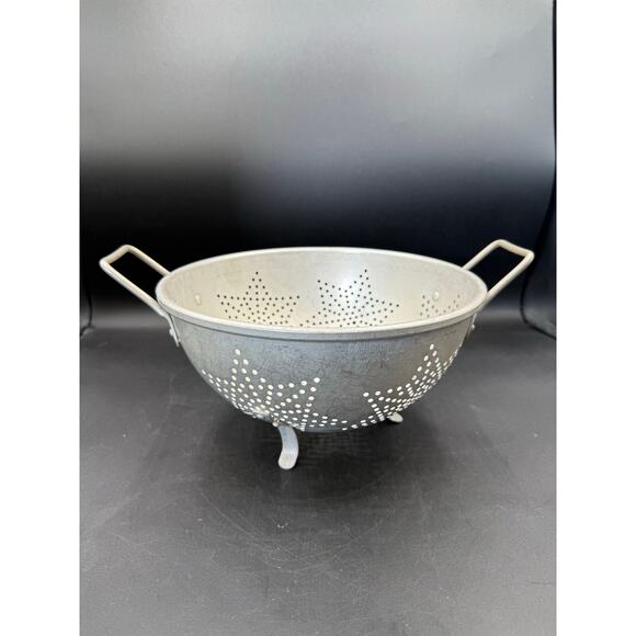 Vintage Aluminum Colander Strainer 7 Star Pattern 9” Footed w Handles - Picture 1 of 7